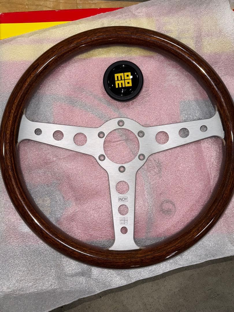 モモ(Momo) ステアリング HERITAGE LINE INDY 値下げ可