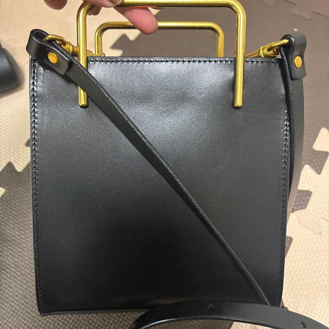 新品　EMMA AURA | BLACK GOLD HANDLE BAG
