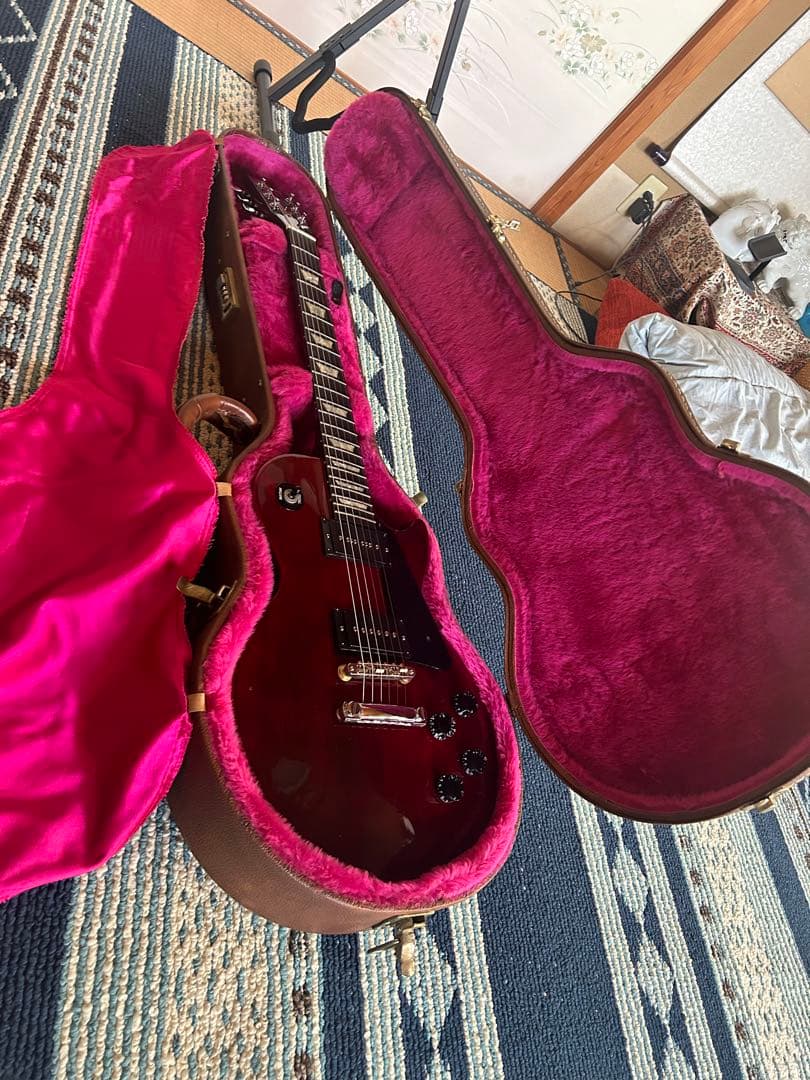 Gibson Les Paul 赤 エレキギター ハードケース付き　アメリカ製