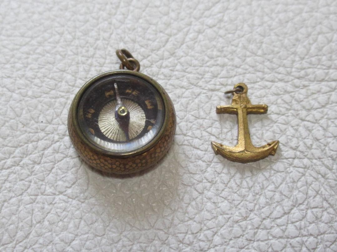 未使用明治28年◆日清戦争従軍征清軍 熾仁親王妃殿下賜る 方位磁石と帝国海軍記章