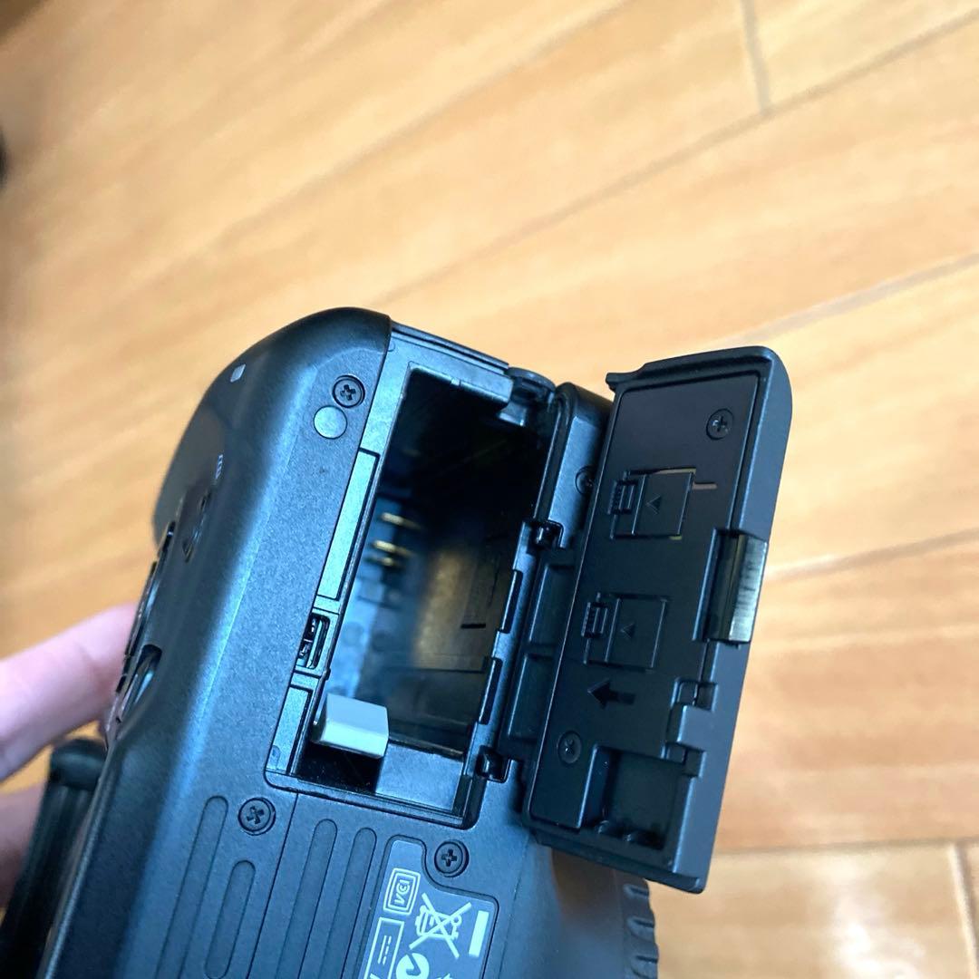 CanonEOS x4 18-55㎜レンズ、バッテリーグリップセット