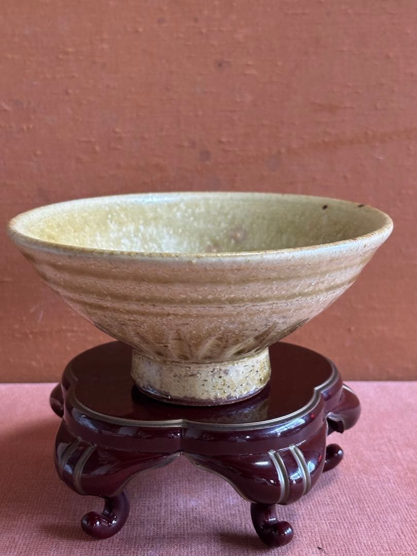 やまちゃん河井寛次郎作黄釉彫蓮弁文茶碗