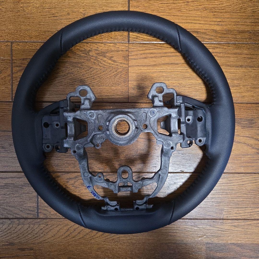 50プリウスAプレミアム　本革巻きハンドル