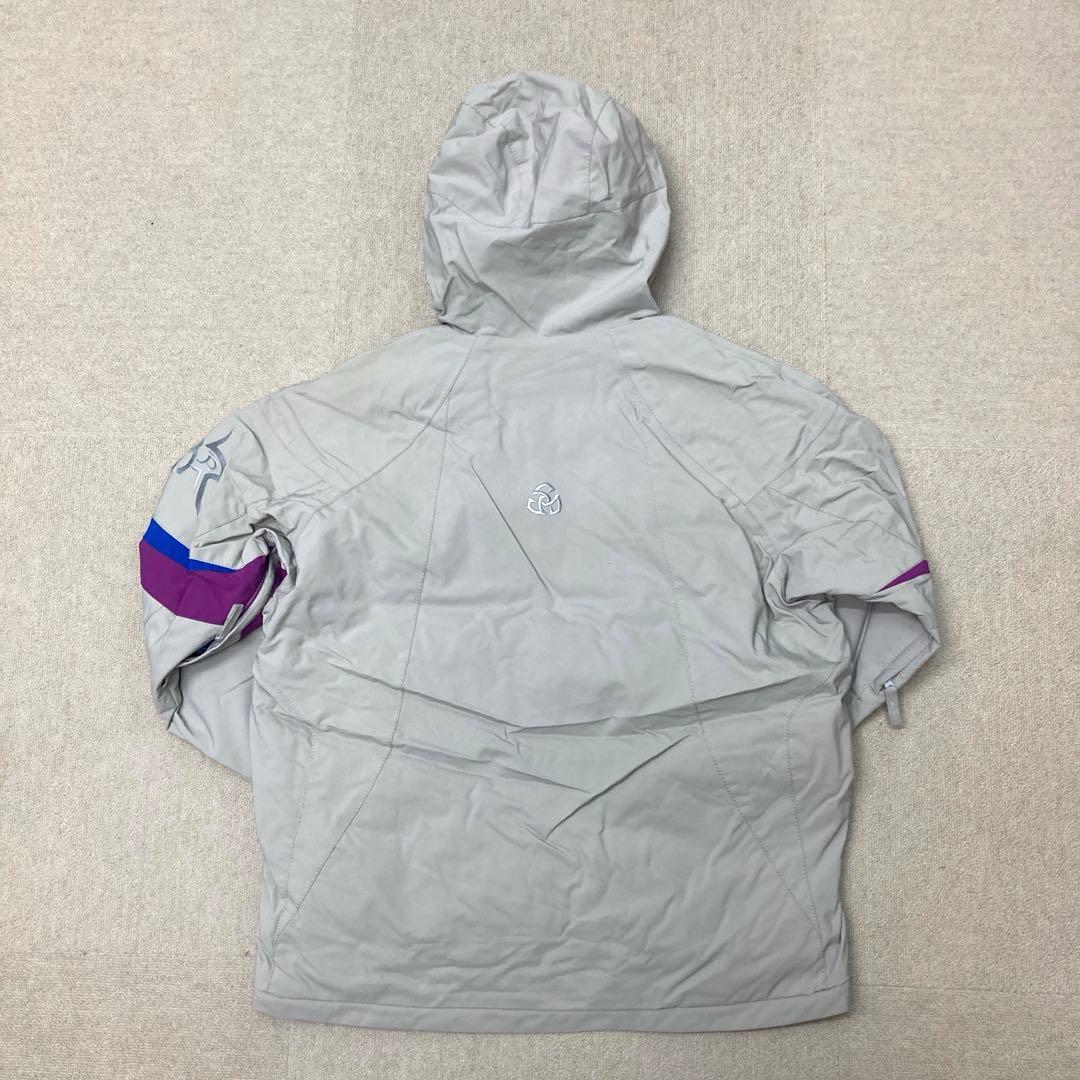 新品　訳あり　phenix スキーウェア　ジャケット　Mサイズ　シルバー　防水
