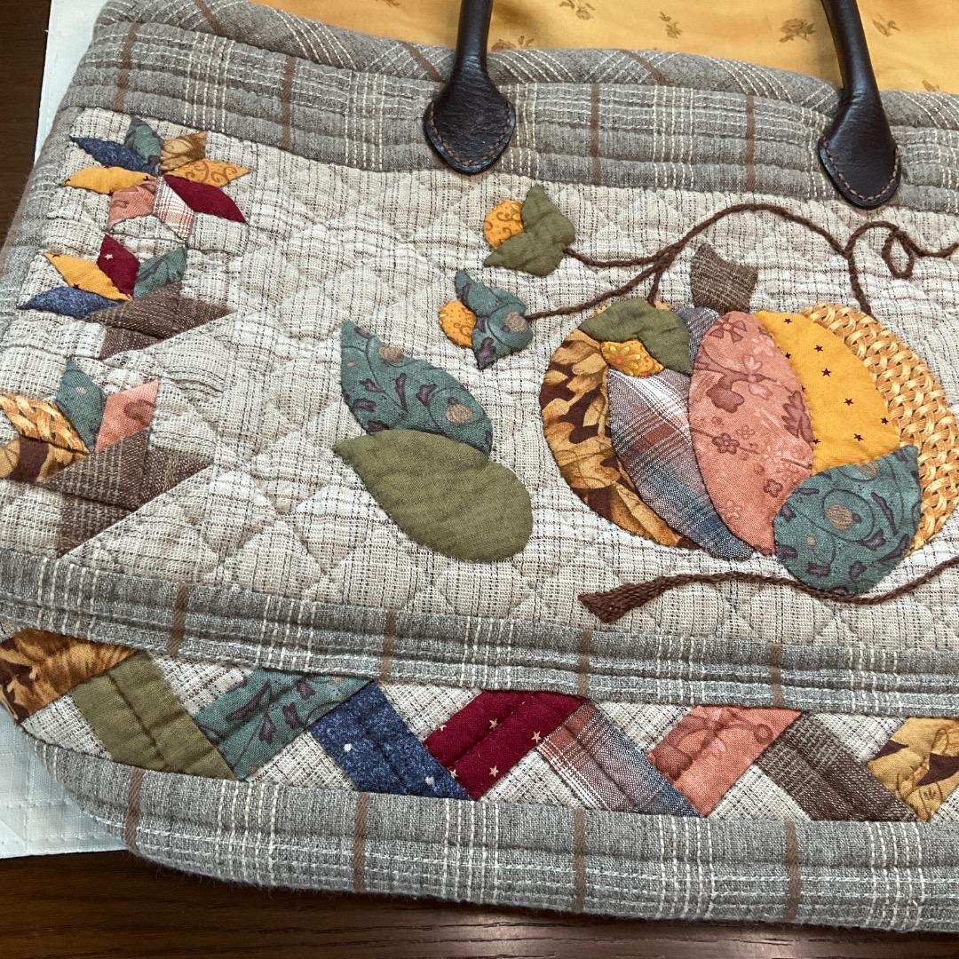 ハンドメイドパッチワークサンプラーかぼちゃ紐付きトートバッグ