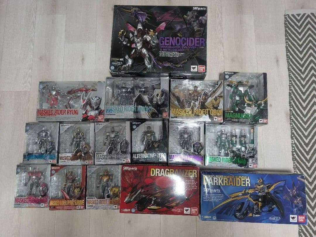 S.H.Figuarts 仮面ライダー龍騎 16体セット (1部ジャンク品あり)