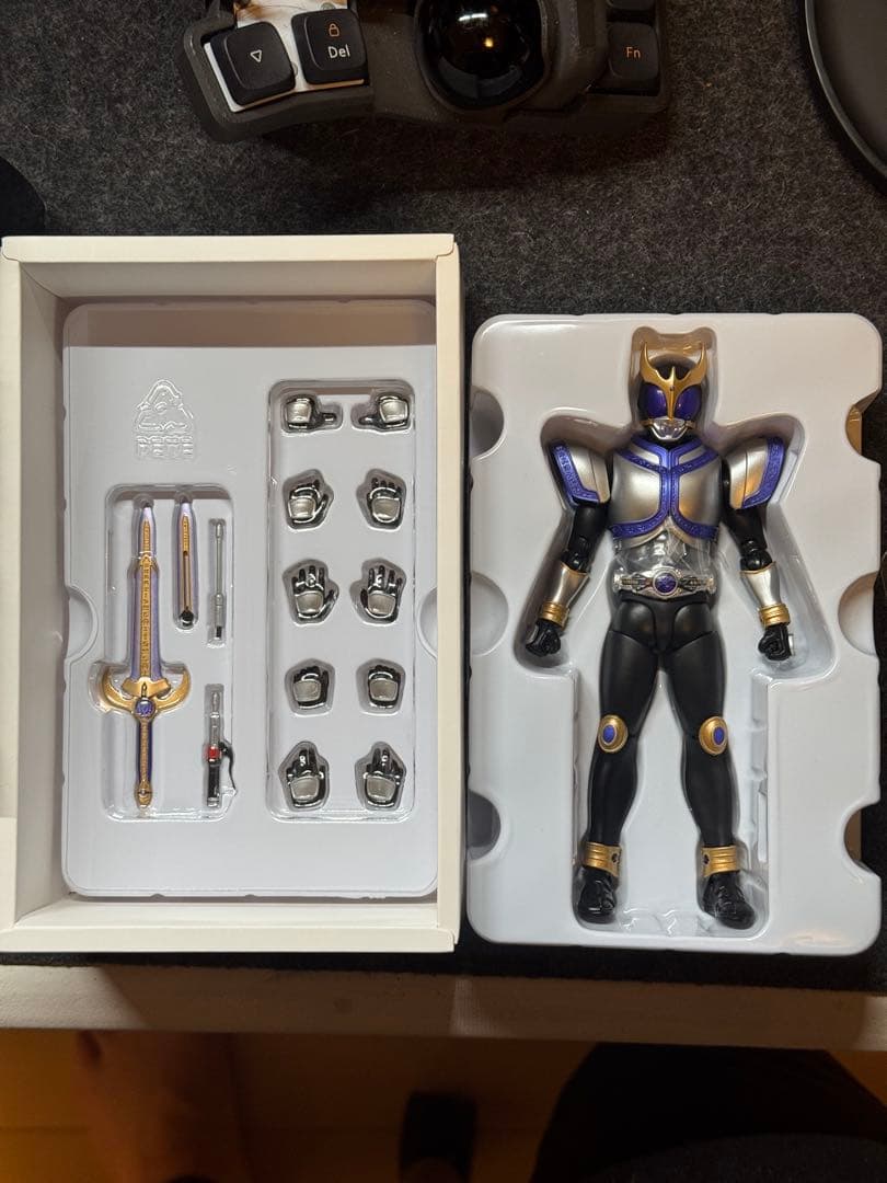 真骨彫　仮面ライダー クウガ　50周年記念 タイタンフォーム　フィギュアセット