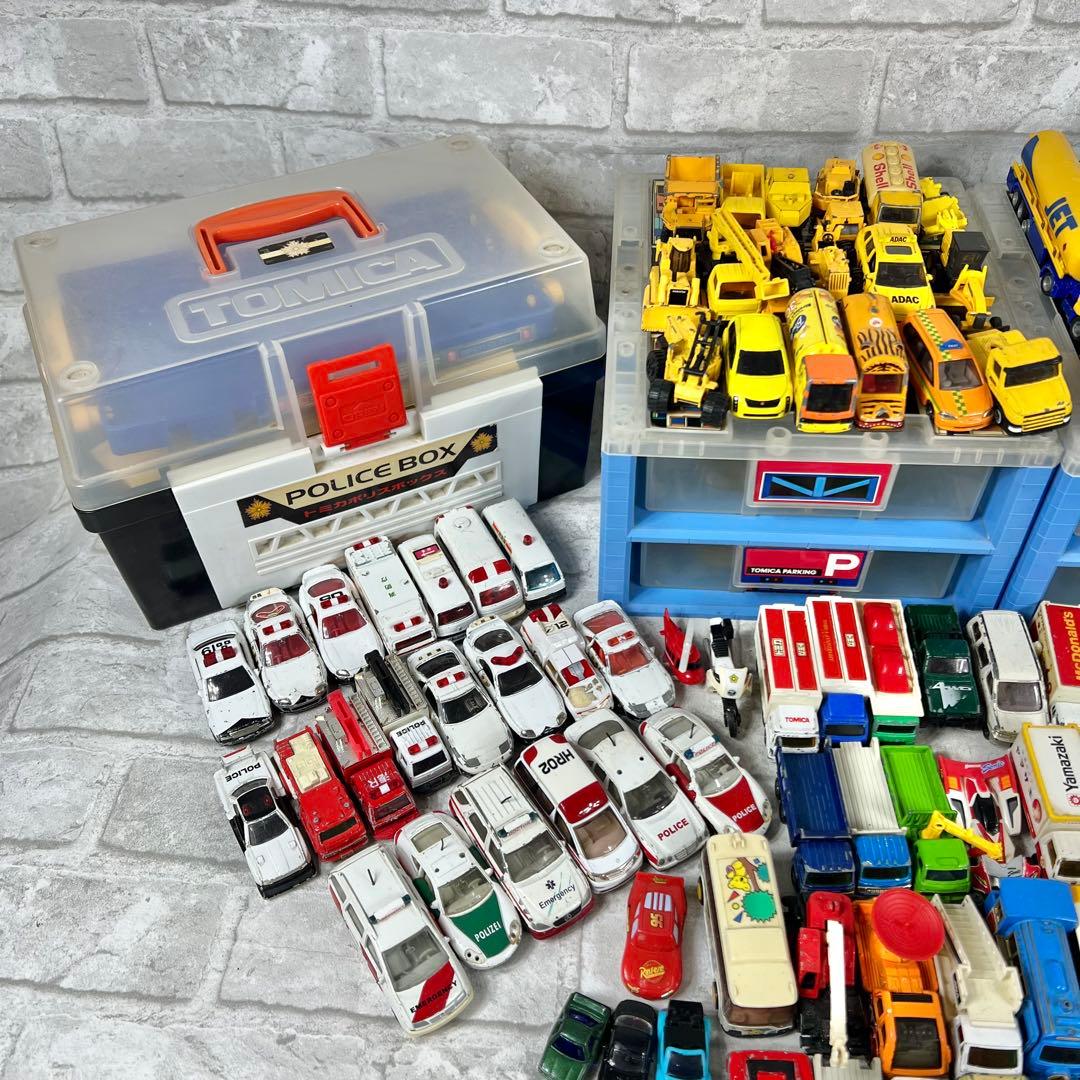 トミカ ミニカー まとめ売り ポリスボックス付き