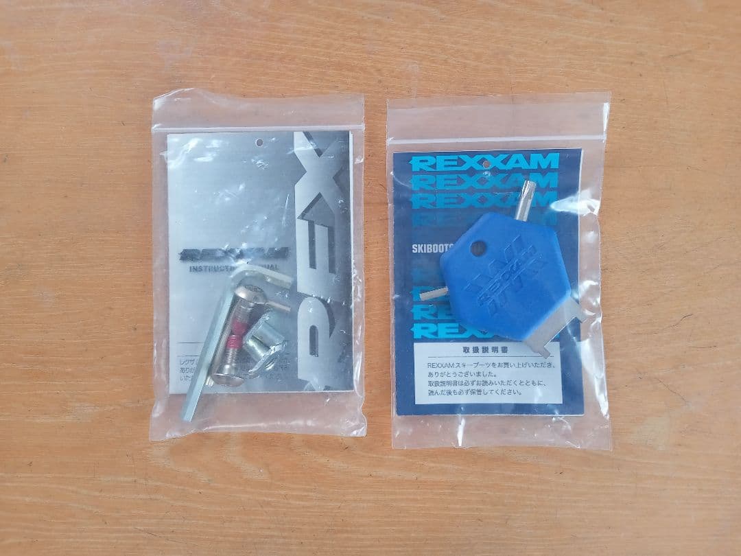 REXXAM REVO 110S 左足甲シェル出し済