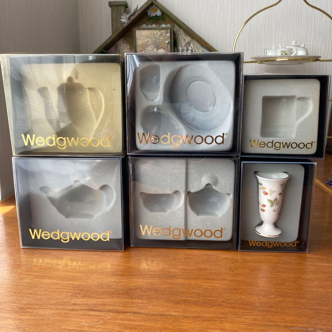 ウェッジウッド ミニチュア　ティーセット　コーヒーセット　黒壺