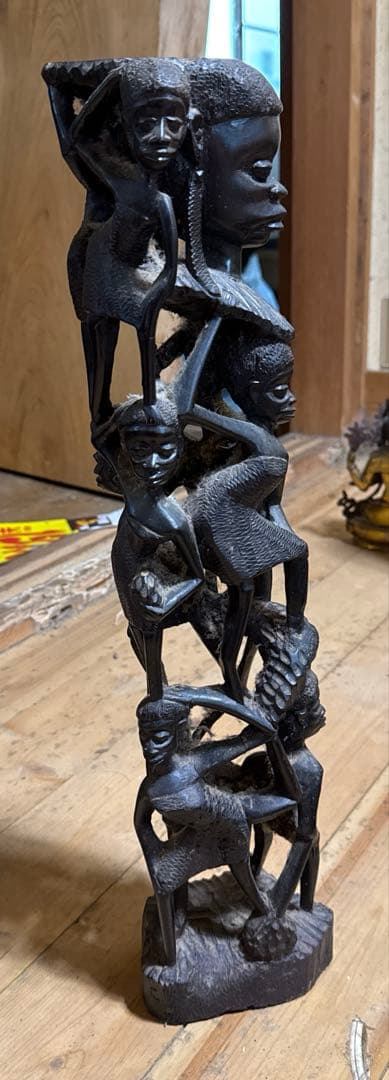 アフリカ　マコンデ　黒檀彫刻