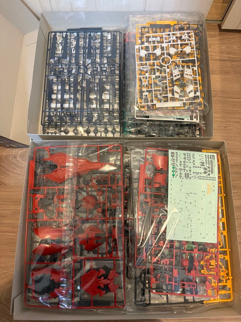 RG RX-93 νガンダム&MSN-04 サザビー　逆襲のシャア　値下げ不可