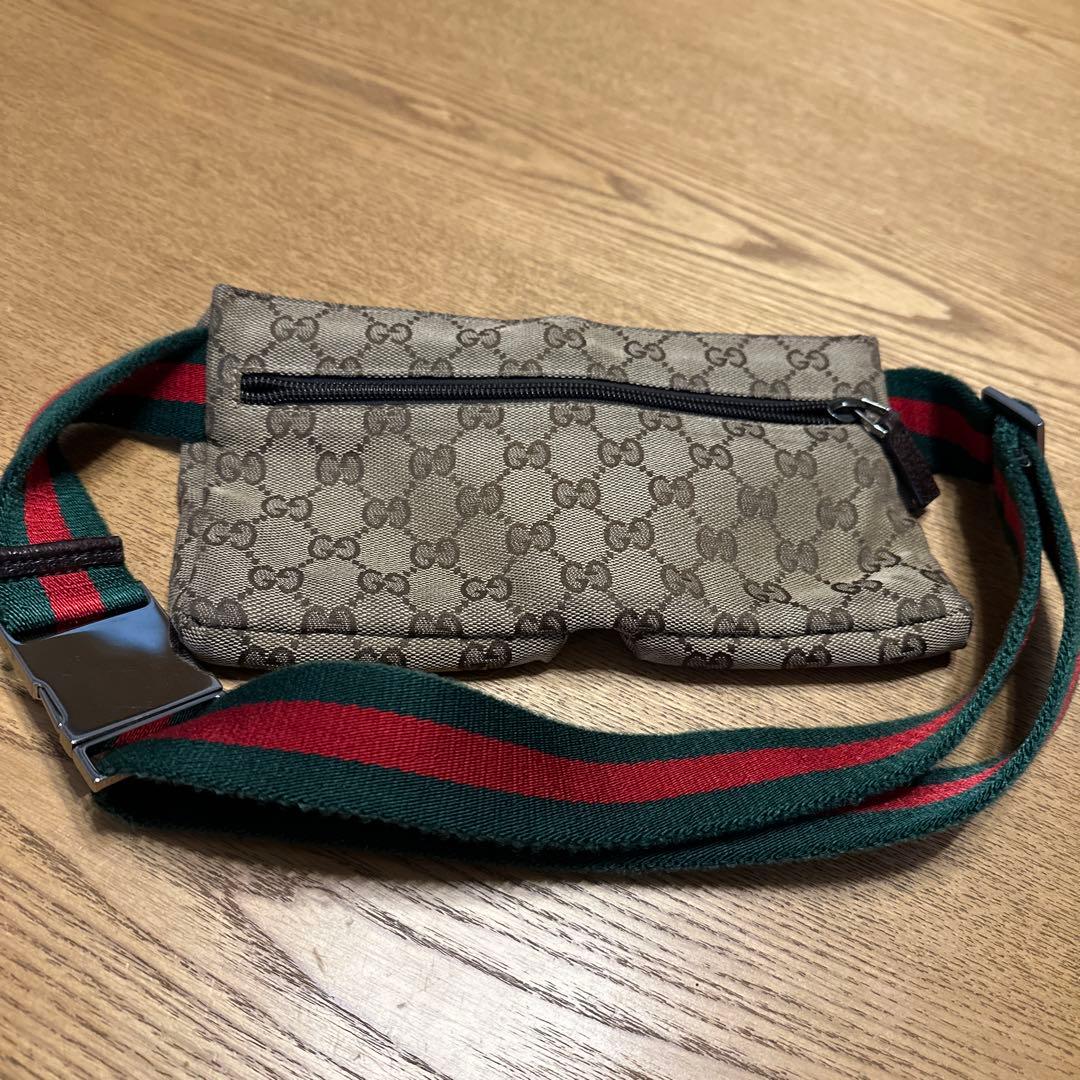 よる　Gucci GGキャンバス ボディバッグ162962