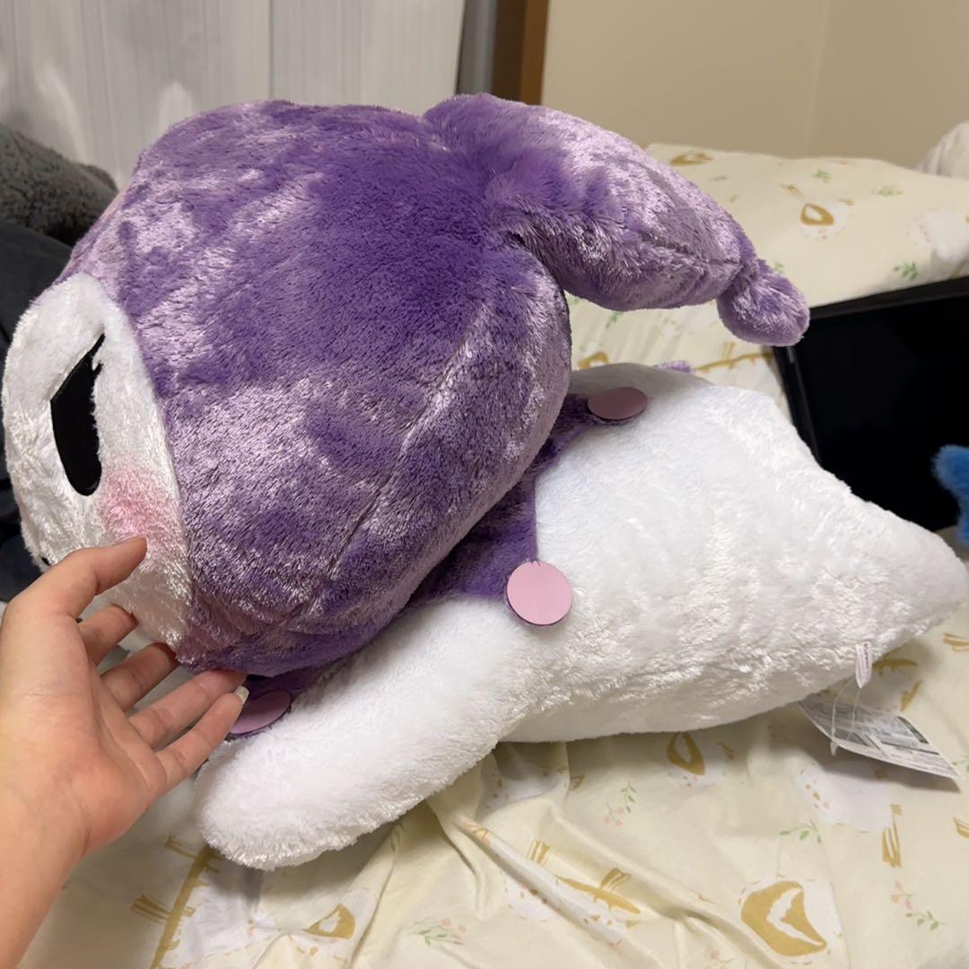 紫と白の動物型ぬいぐるみ