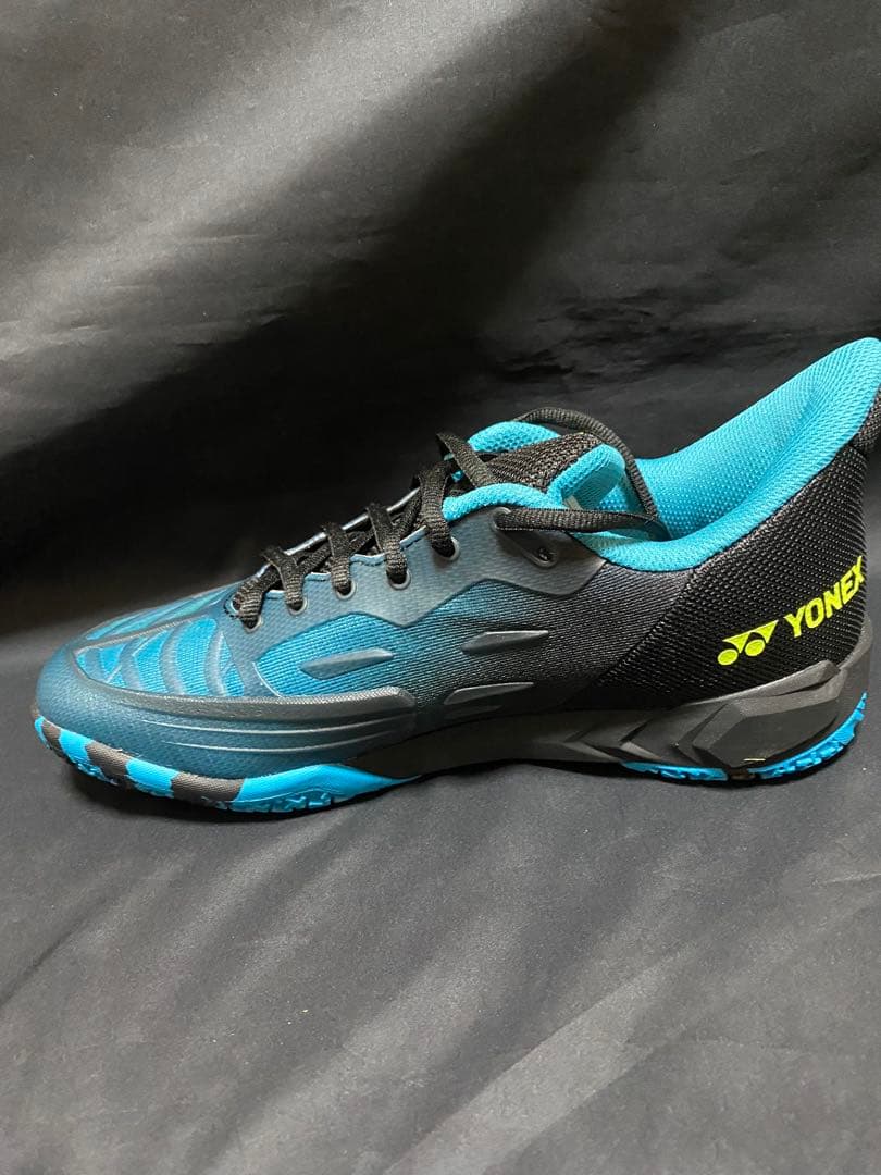 新品　ヨネックス　カスケードドライブ　ブラック　25センチ