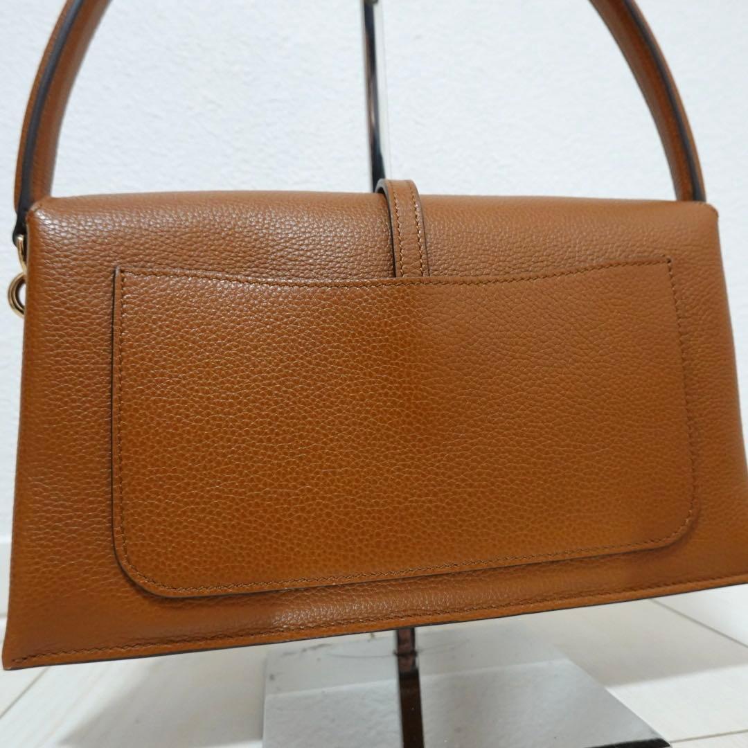 トッズ　T タイムレス　レザー　フラップ　ハンドバッグ ミニ　2way