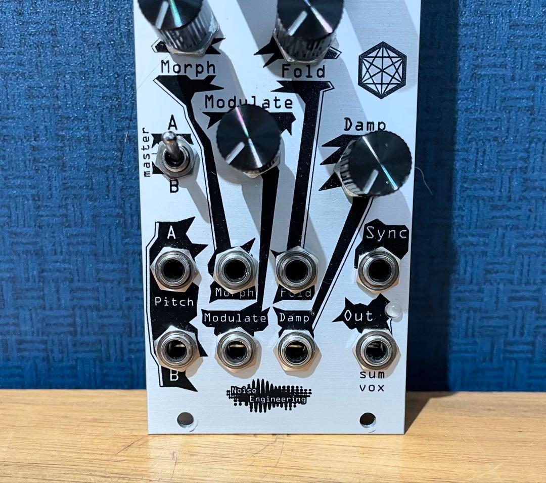 鍵盤楽器 Noise Engineering Loquelic Iteritas