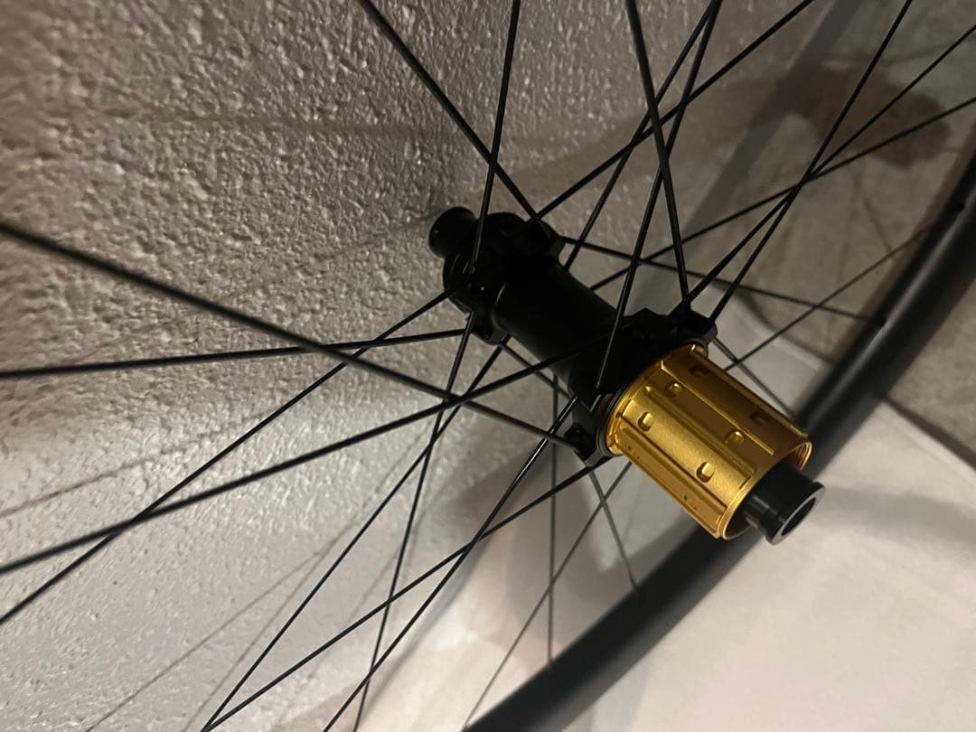 カーボンリムホイール 50mm高 軽量 高剛性 1384g 送料込み