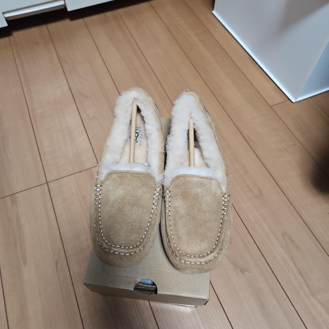 「新品未使用」UGG ムートン モカシン アンスレー 24cm CHESTNUT