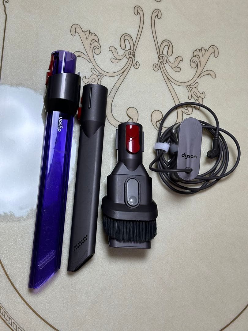 dyson 　SV18 コードレス掃除機　純正充電スタンド　先細LED付き