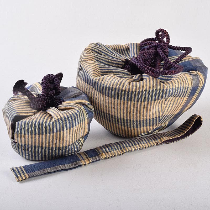 茶道具　面朱利休形茶箱　菊桐文茶碗　巾筒など　八点　一式　仕覆付　M　R9048