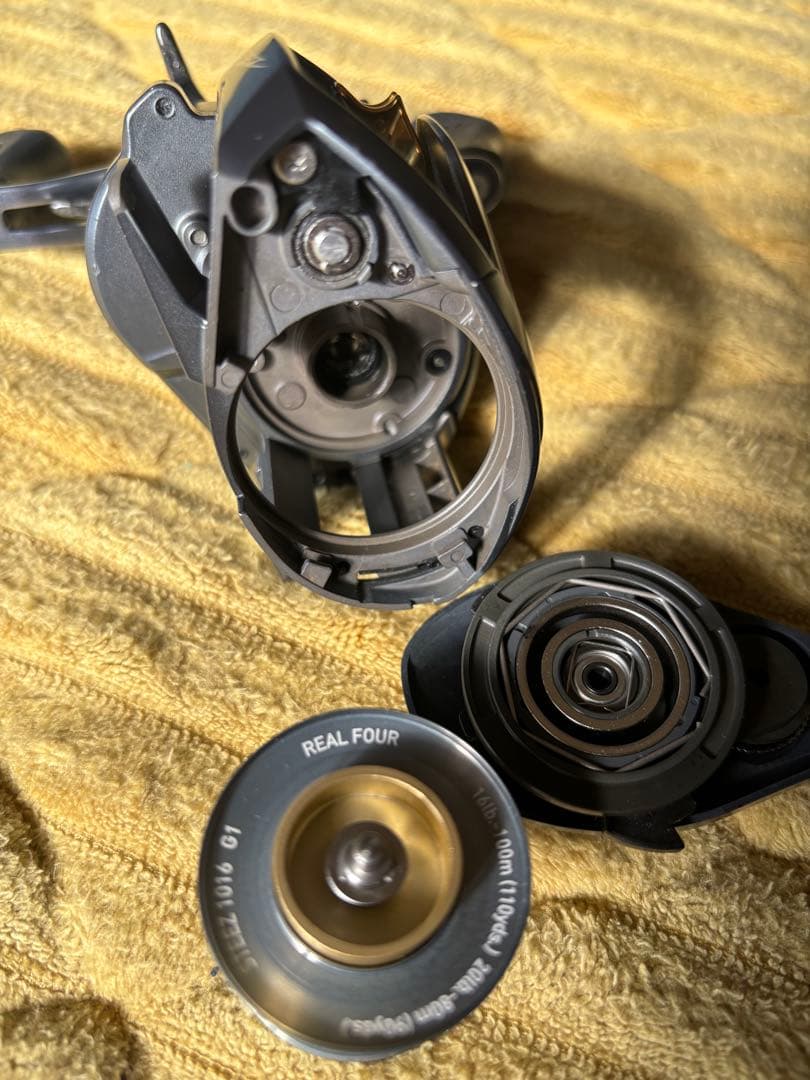 ダイワ　スティーズTW 7.1 右　依頼者価格