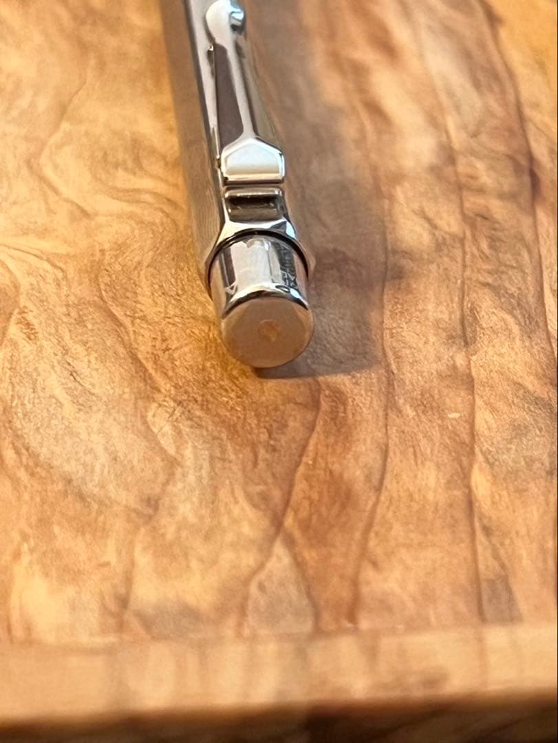 カランダッシュエクリドール　限定模様ウェーブ