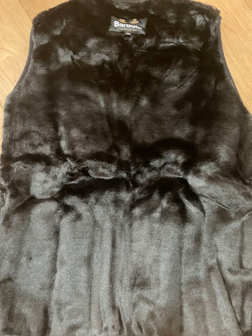 バブアー　ベストジャケット黒