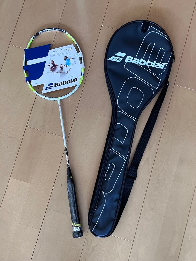 Babolat バドミントンラケットとケース
