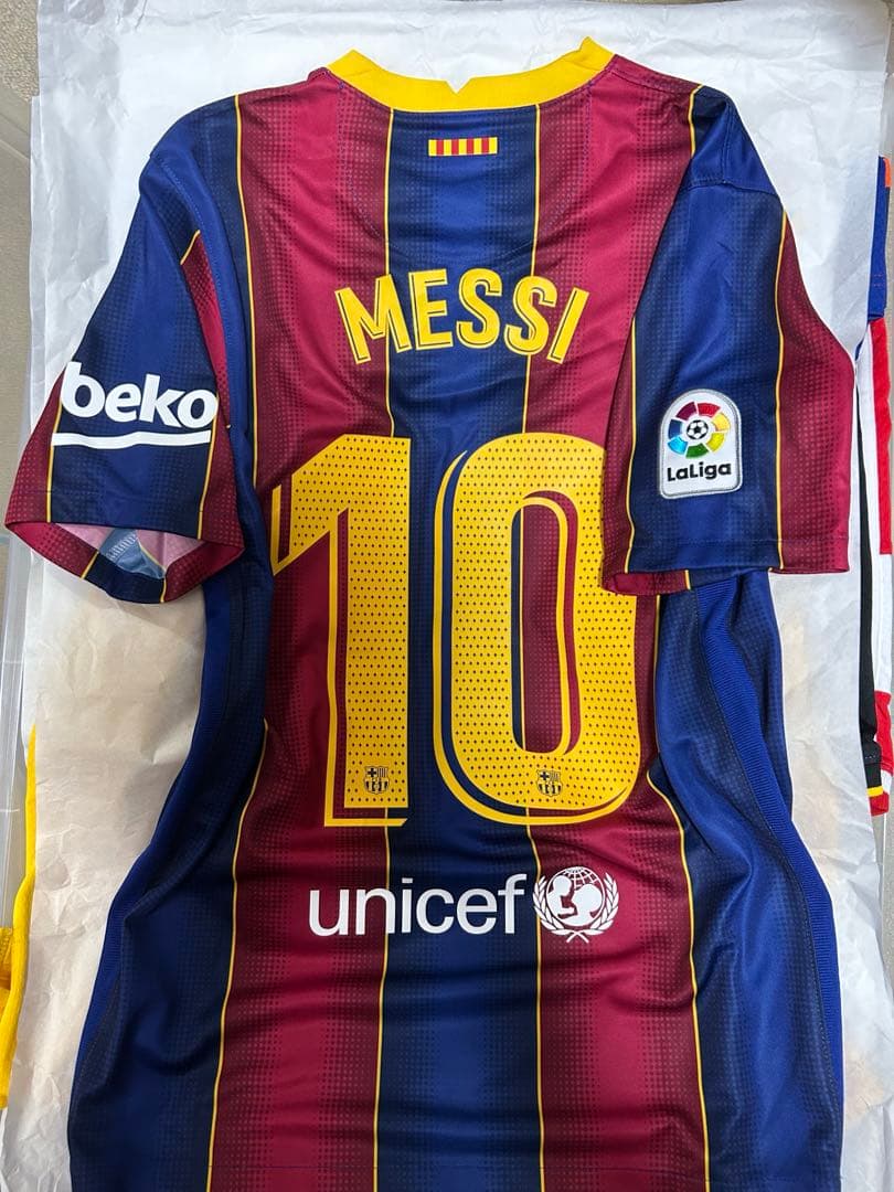 【新品未使用】フルパッチ FCバルセロナ 20/21 メッシ ユニフォーム