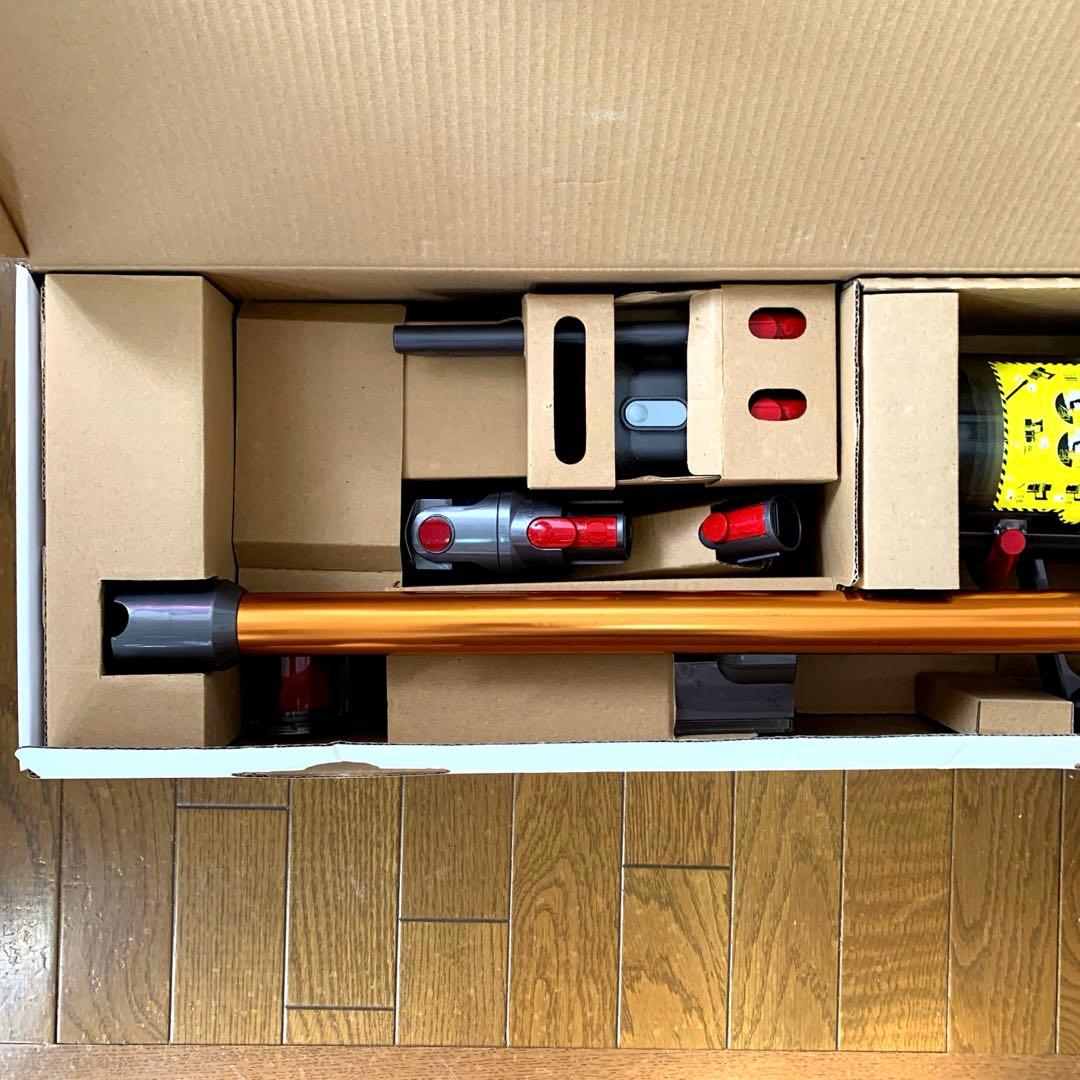 ダイソンDyson V10 SV12 壁掛け充電付 付属品多数 動作品