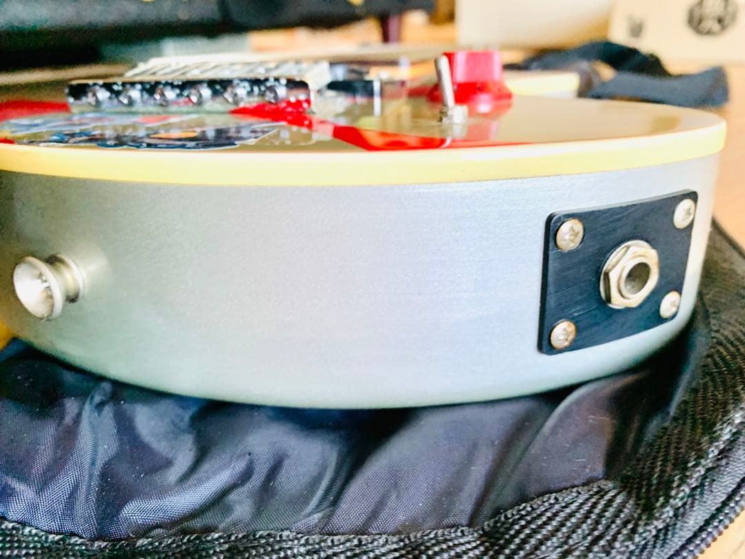 貴重美品【FERNANDES】エレキギター/ウルトラマンZO-3/ぞうさんギター