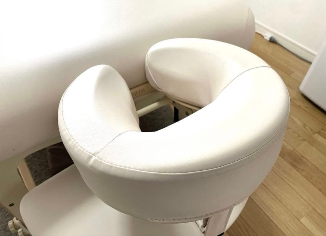 フォンタナベネチア　マッサージ　エステベッド