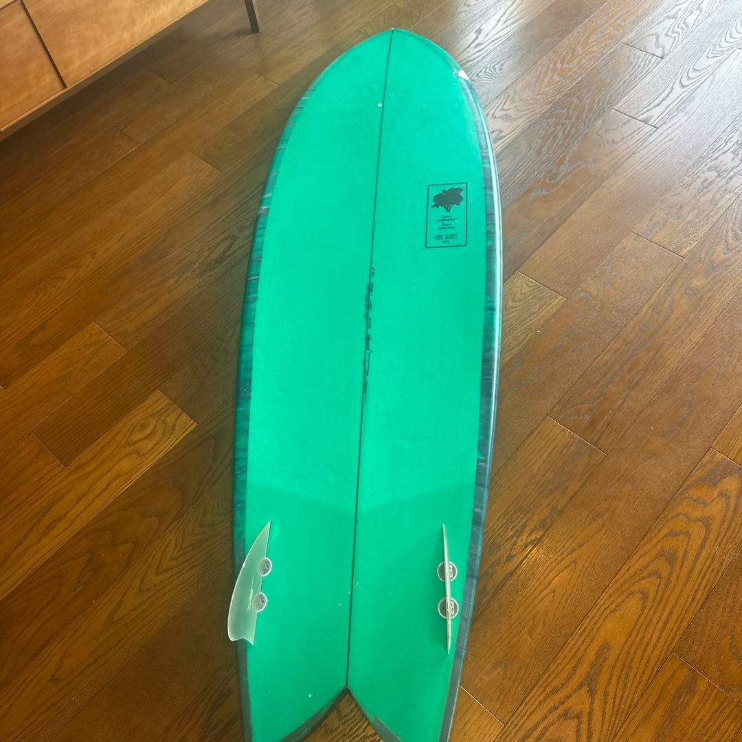 ONサーフボード　ツイン　フィッシュ　ハンドメイドキールフィン付
