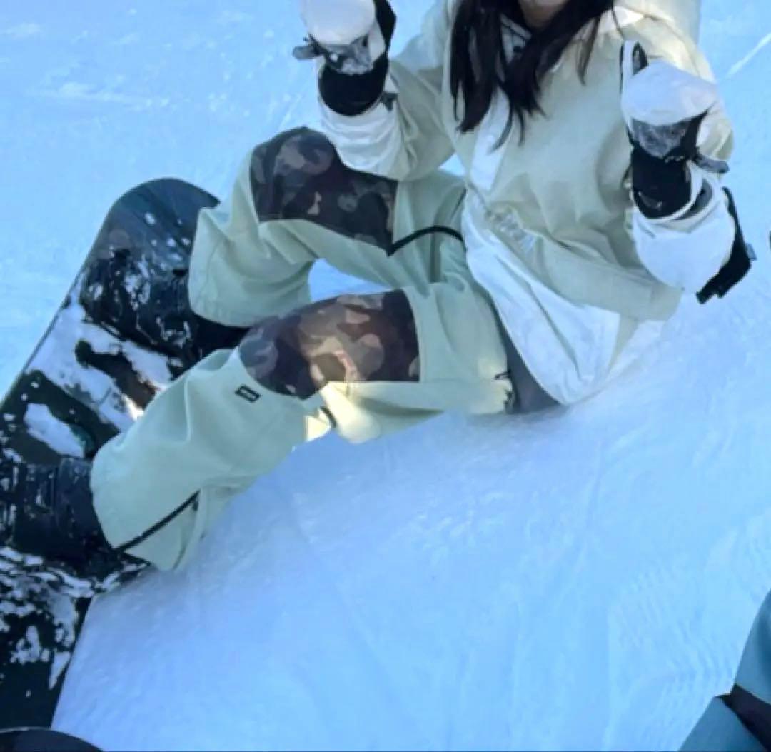 ATHEM　アンセム　男女兼用　スノーボードウェア　上下Mサイズ