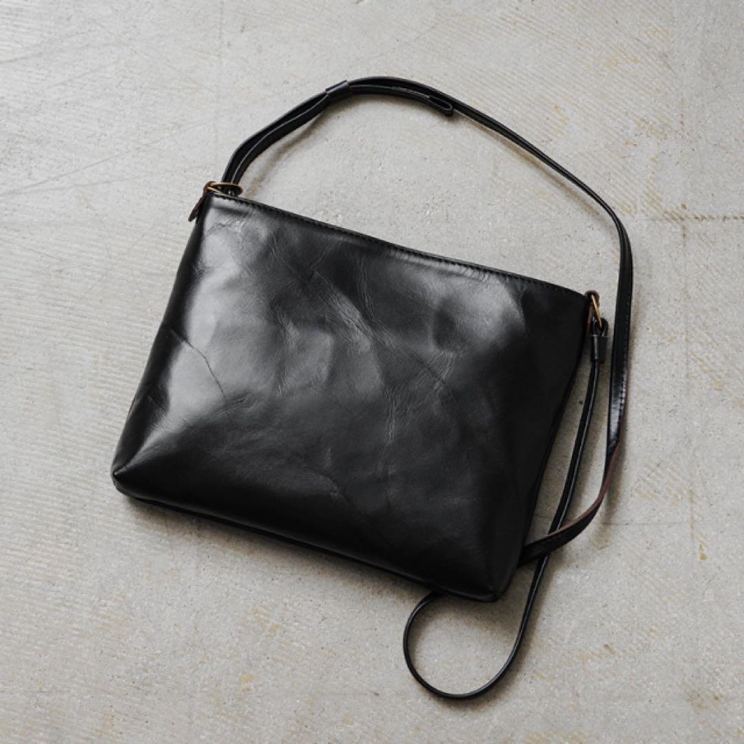 ワイツーレザー　サコッシュ　バッグ