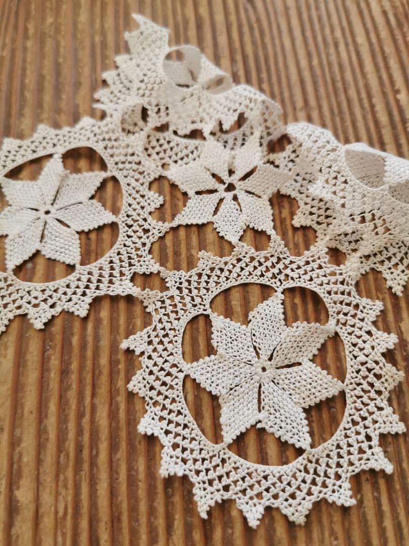 アンティーク アルメニアンレース 5ピース繋ぎのドイリー 雪型 花型 クロス型✜