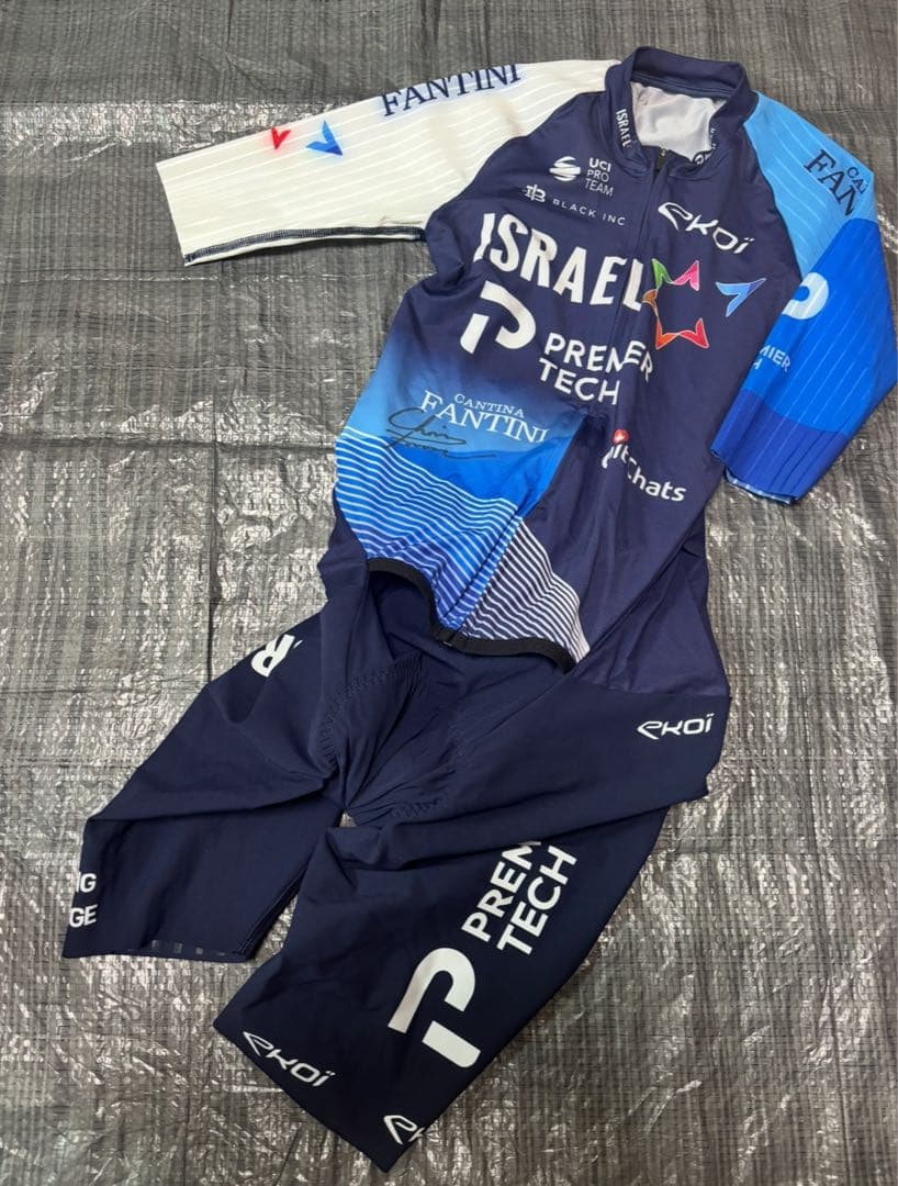 早いもの勝ち　フルーム　支給　サイン　ツールドフランス　ワンピース　スキンスーツ