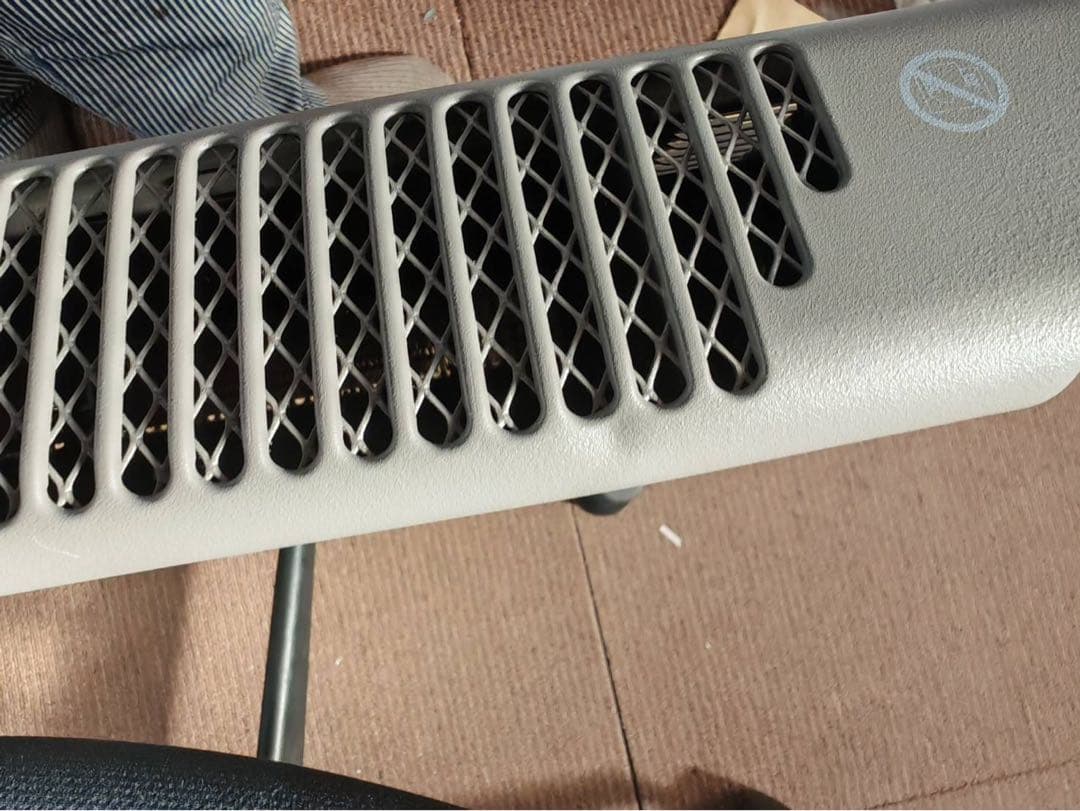 都《UHSJA》De'Longhi　デロンギ　コンベクターヒーター　HXJ60L