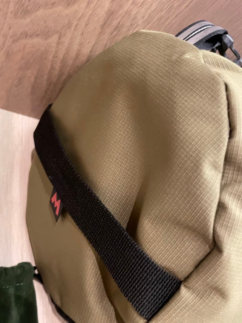 新品三角カラビナ+ポール付「ほぼ未使用保証書付」マックワン　グラスカーキL