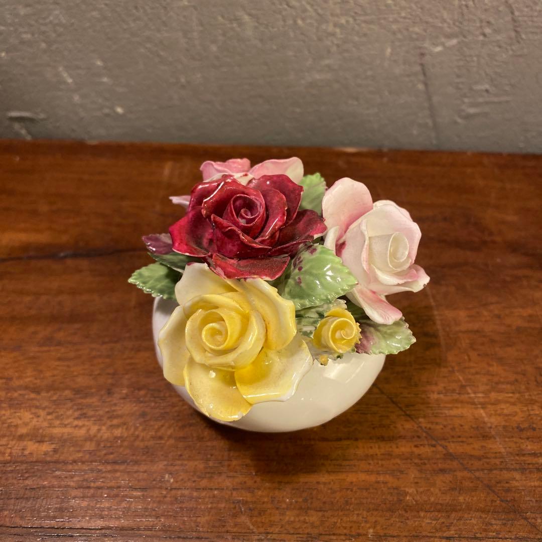 a 英国製 ロイヤルドルトン ヴィンテージ 陶器製バラ 花置物 オブジェ ギフト