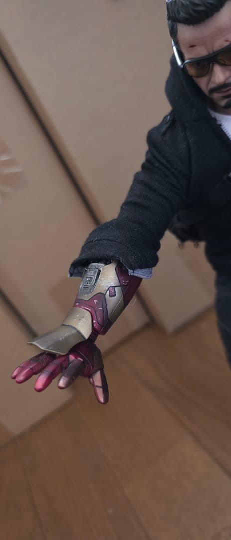 hottoys 『アイアンマン３』トニー・スターク（マンダリン邸襲撃版）