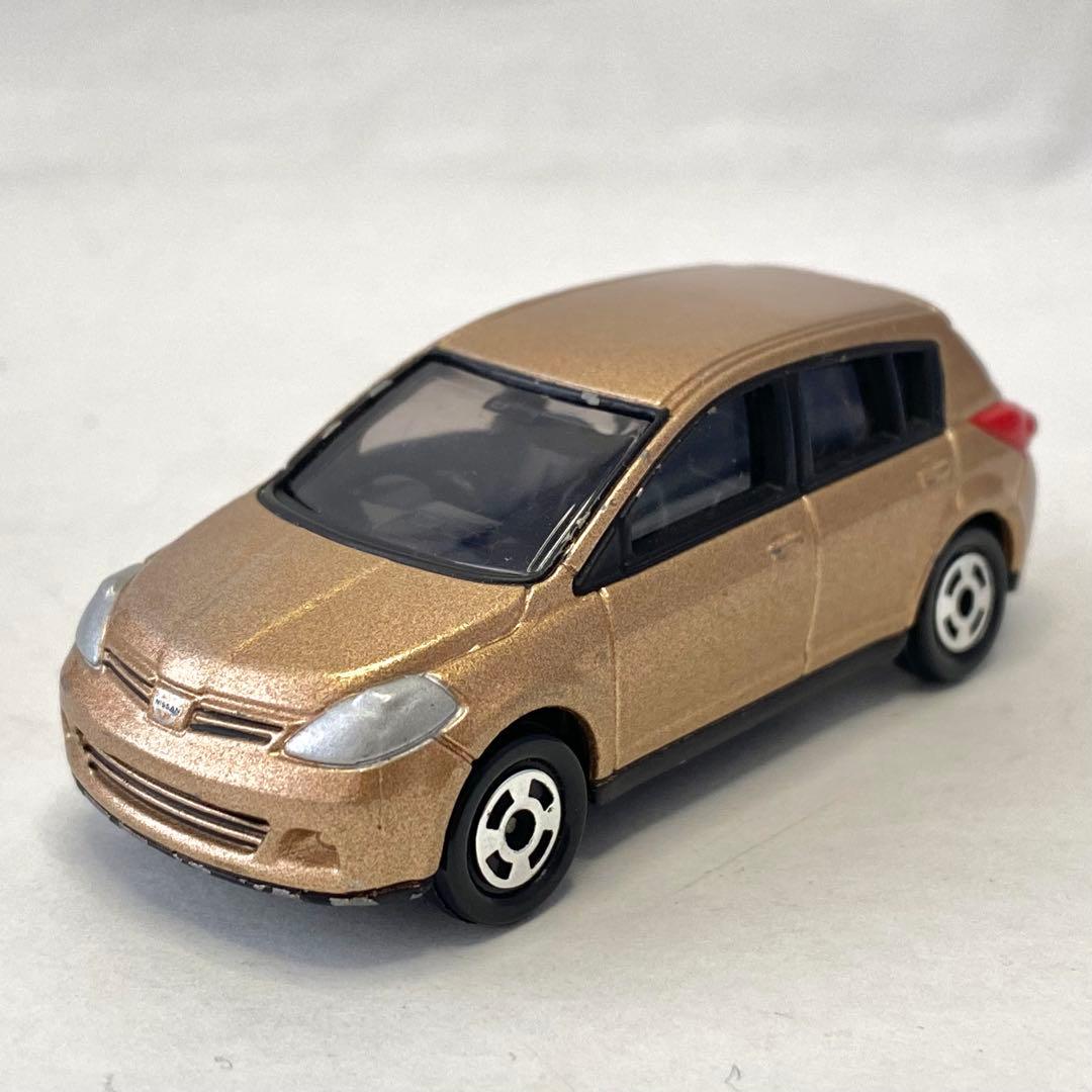 非売品 トミカ 日産 ティーダ シャンパーニューゴールド カラーサンプル 販促品