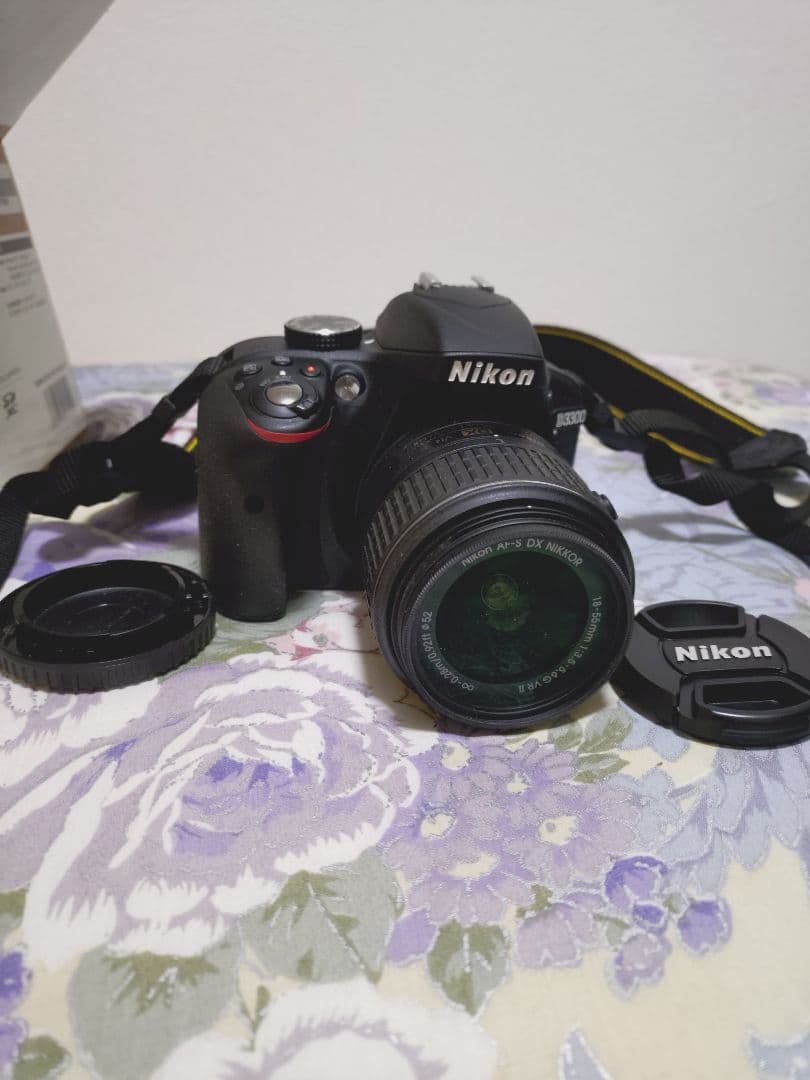 ジャンク品　Nikon D3300デジタル一眼レフカメラ 標準レンズ付き