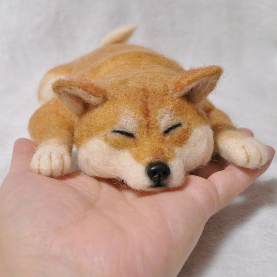 羊毛フェルト♡おねんねする柴犬