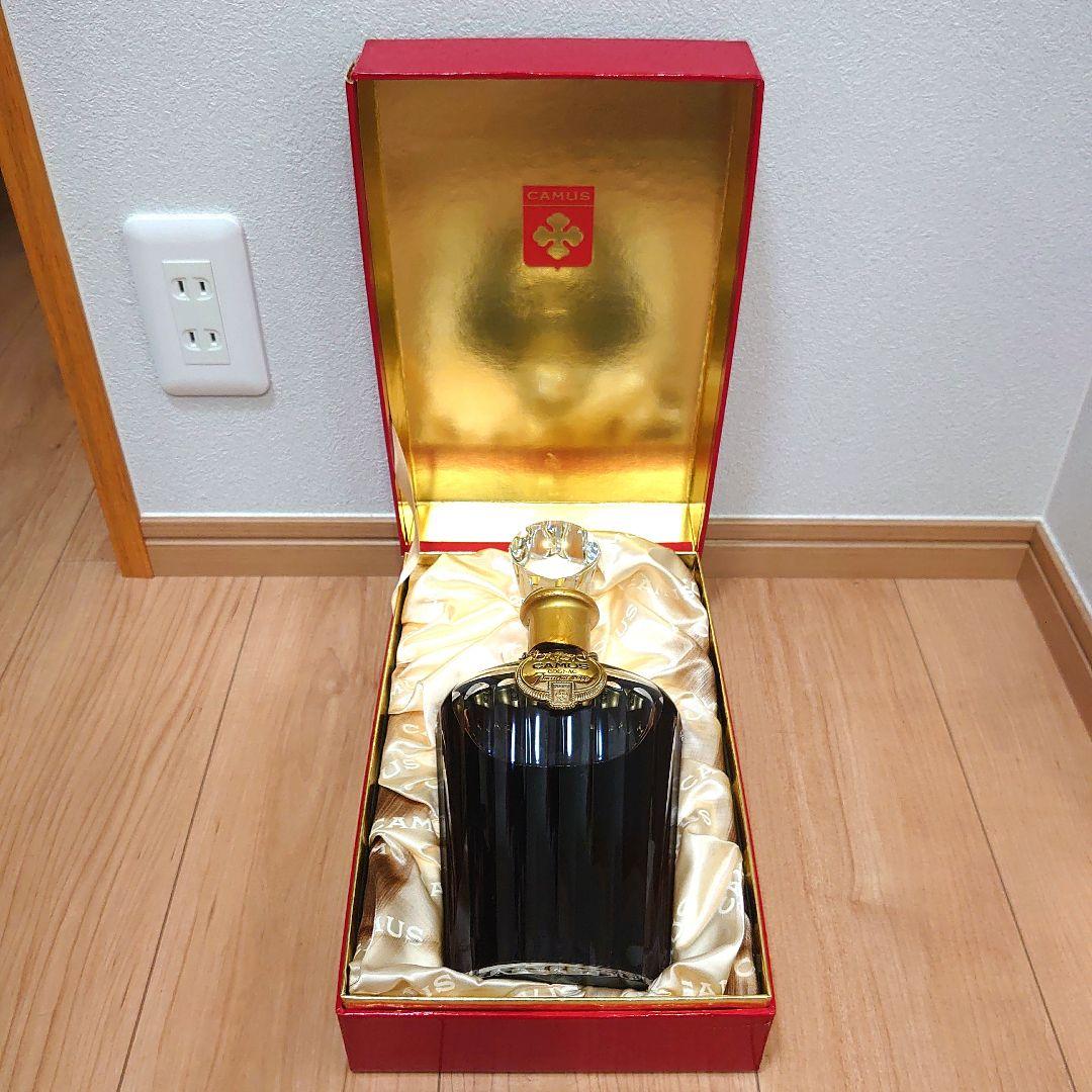 古酒　CAMUS Cognac Baccarat 2000 ギフトボックス入り