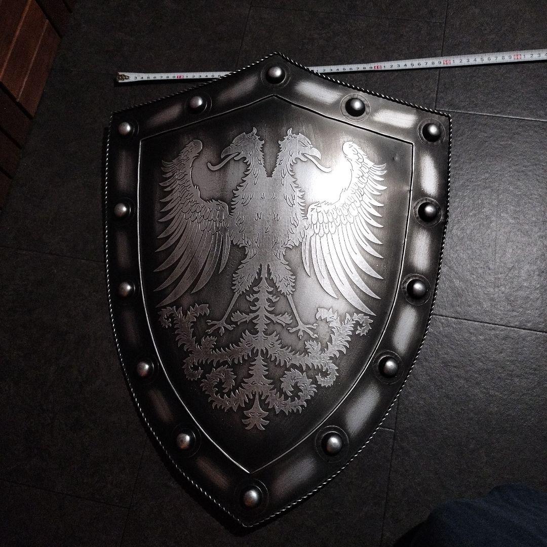 盾　シールド　武器　西洋騎士　リアル