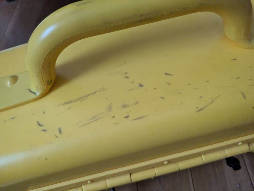 R*様 中古JEEP BOOM BOX CDラジカセ イエロー箱入り 希少品