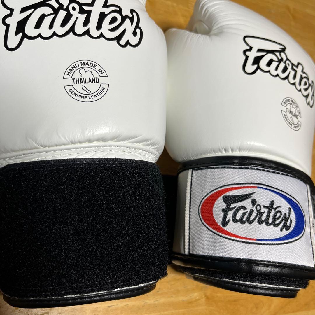 Fairtex ボクシンググローブ 8オンス　BGV-1