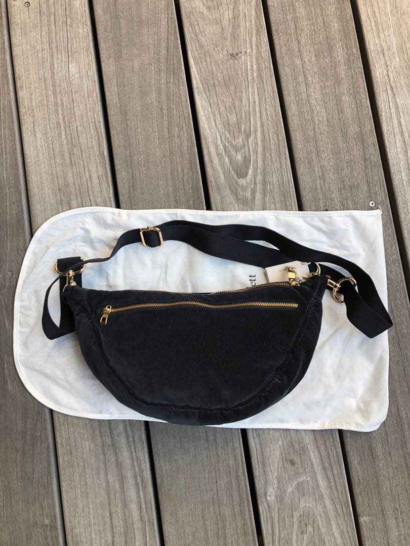 新品 elizabeth scarlett ショルダーポーチ